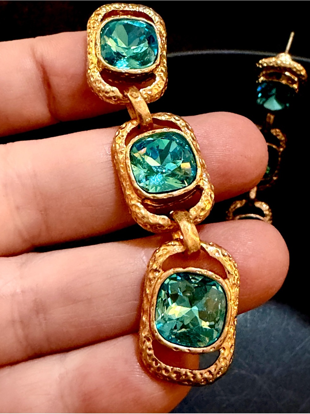 OSCAR DE LA RENTA Earrings🩵Gold Triple Drop Rectangle Bahamian Blue Crystal - Picture 11 of 11
